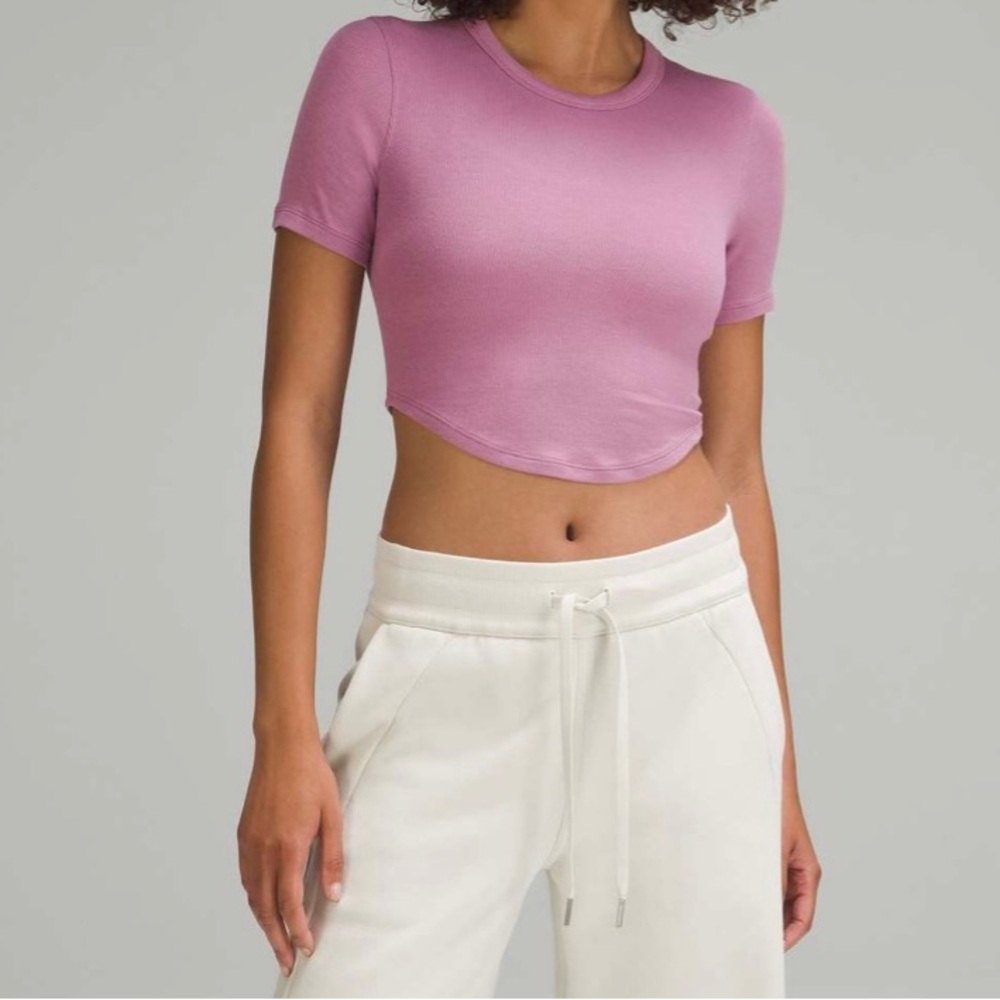 lululemon athletica Hold Tight Cropped T-Shirt Velvet Dusk -Size 8